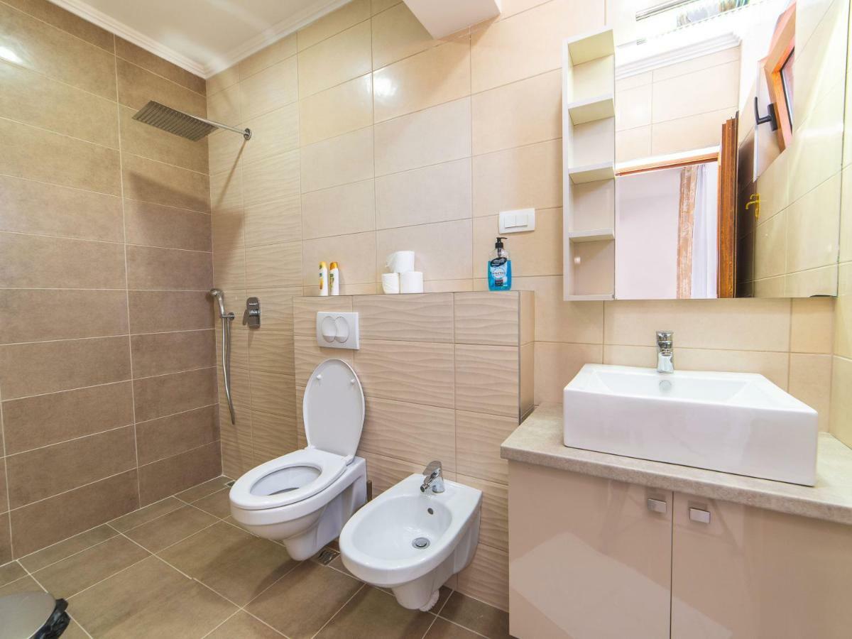 Hotel Royal Garden Nikšić Esterno foto
