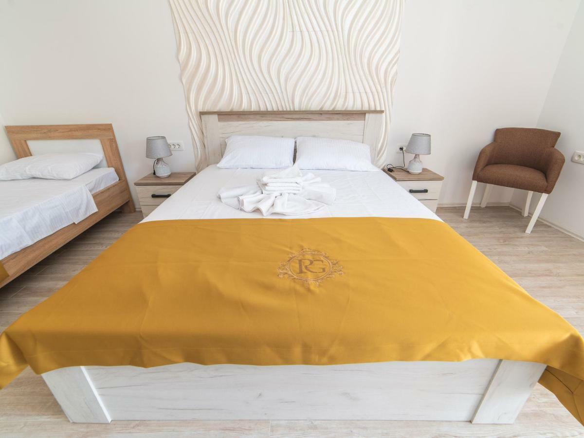 Hotel Royal Garden Nikšić Esterno foto