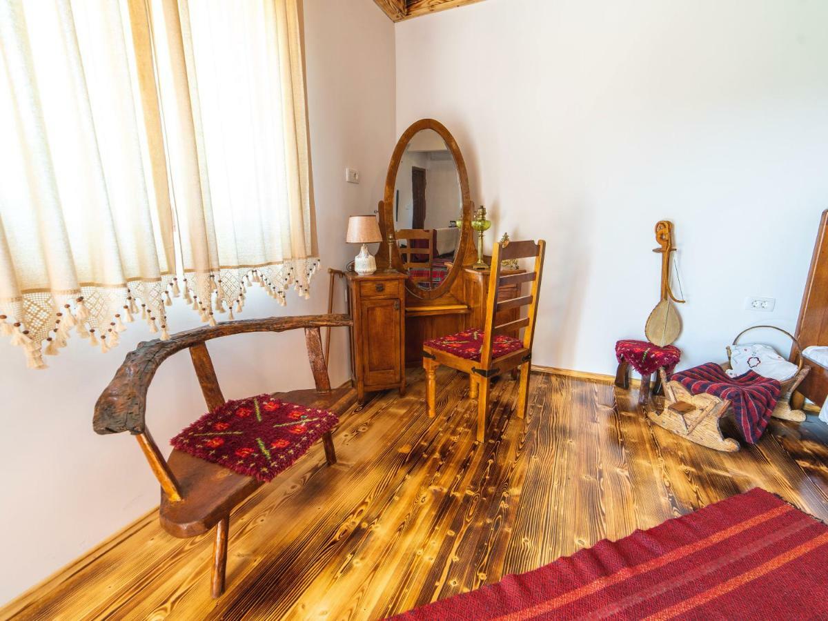 Hotel Royal Garden Nikšić Esterno foto