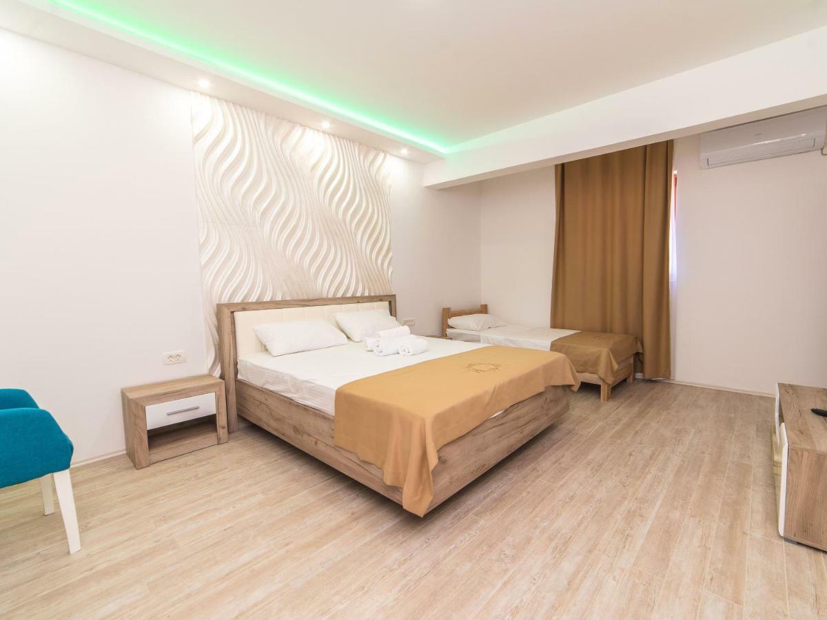 Hotel Royal Garden Nikšić Esterno foto